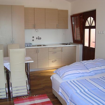 Apartments Josip Pinezici  Ngoại thất bức ảnh