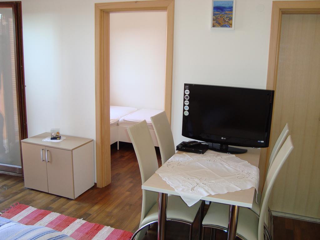 Apartments Josip Pinezici  Ngoại thất bức ảnh